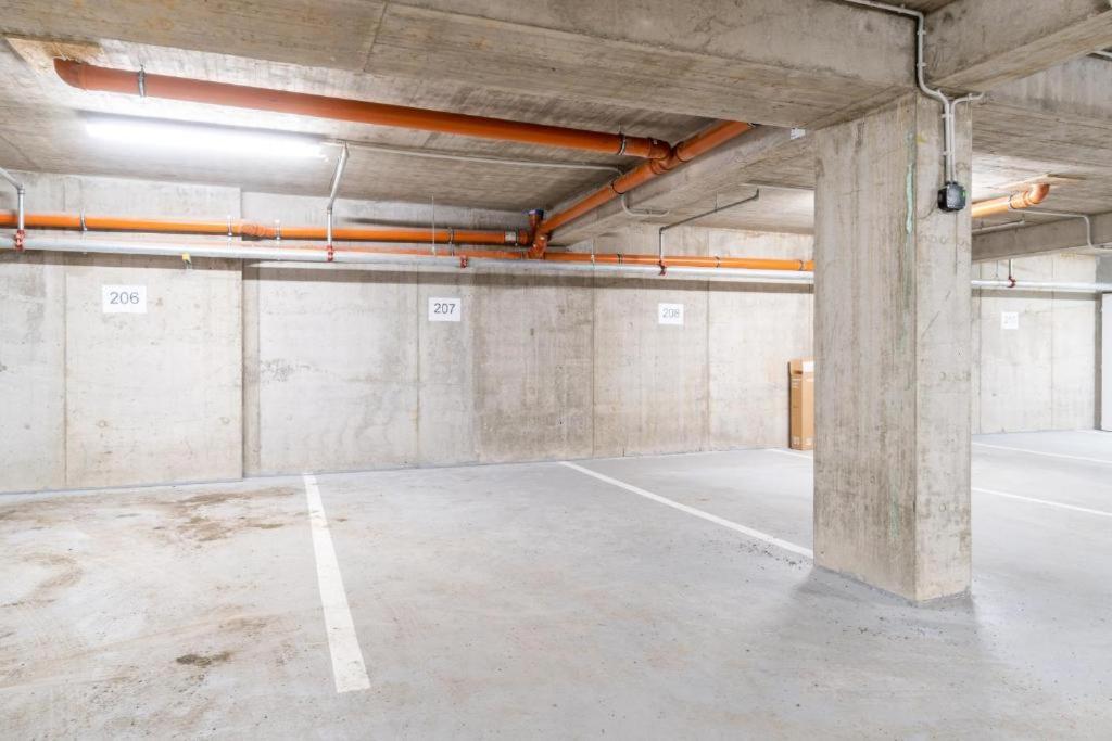 Brand New Studio Apartment #24 In Elite Residence With Free Secure Parking In The Center Praga Esterno foto