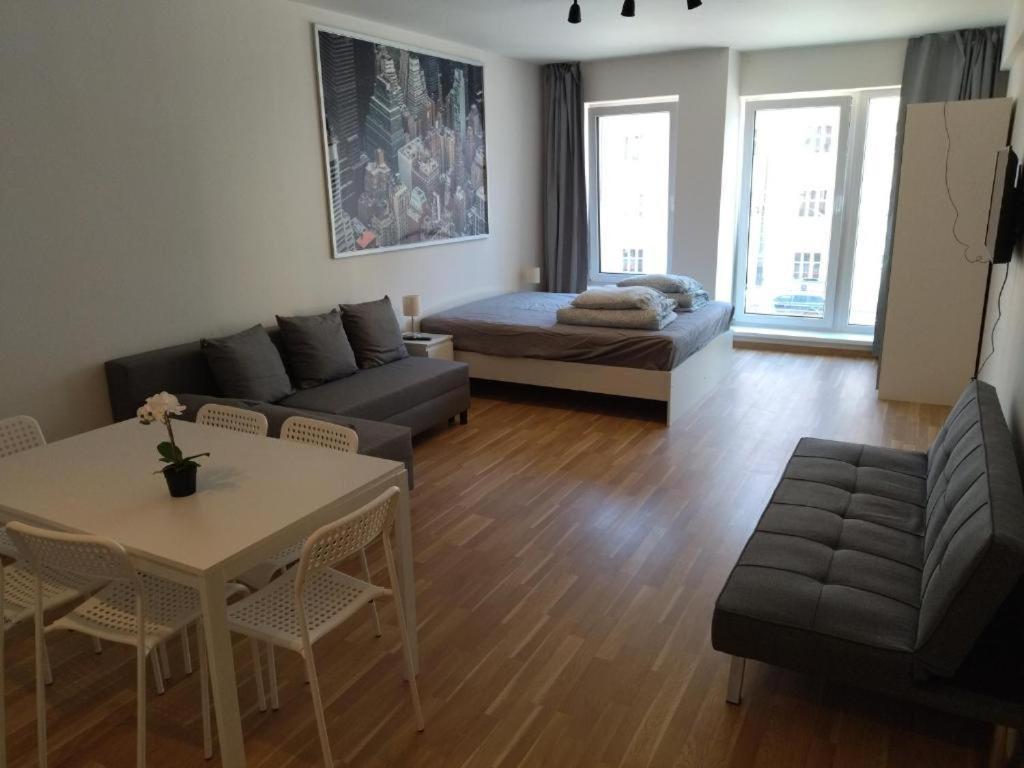 Brand New Studio Apartment #24 In Elite Residence With Free Secure Parking In The Center Praga Esterno foto